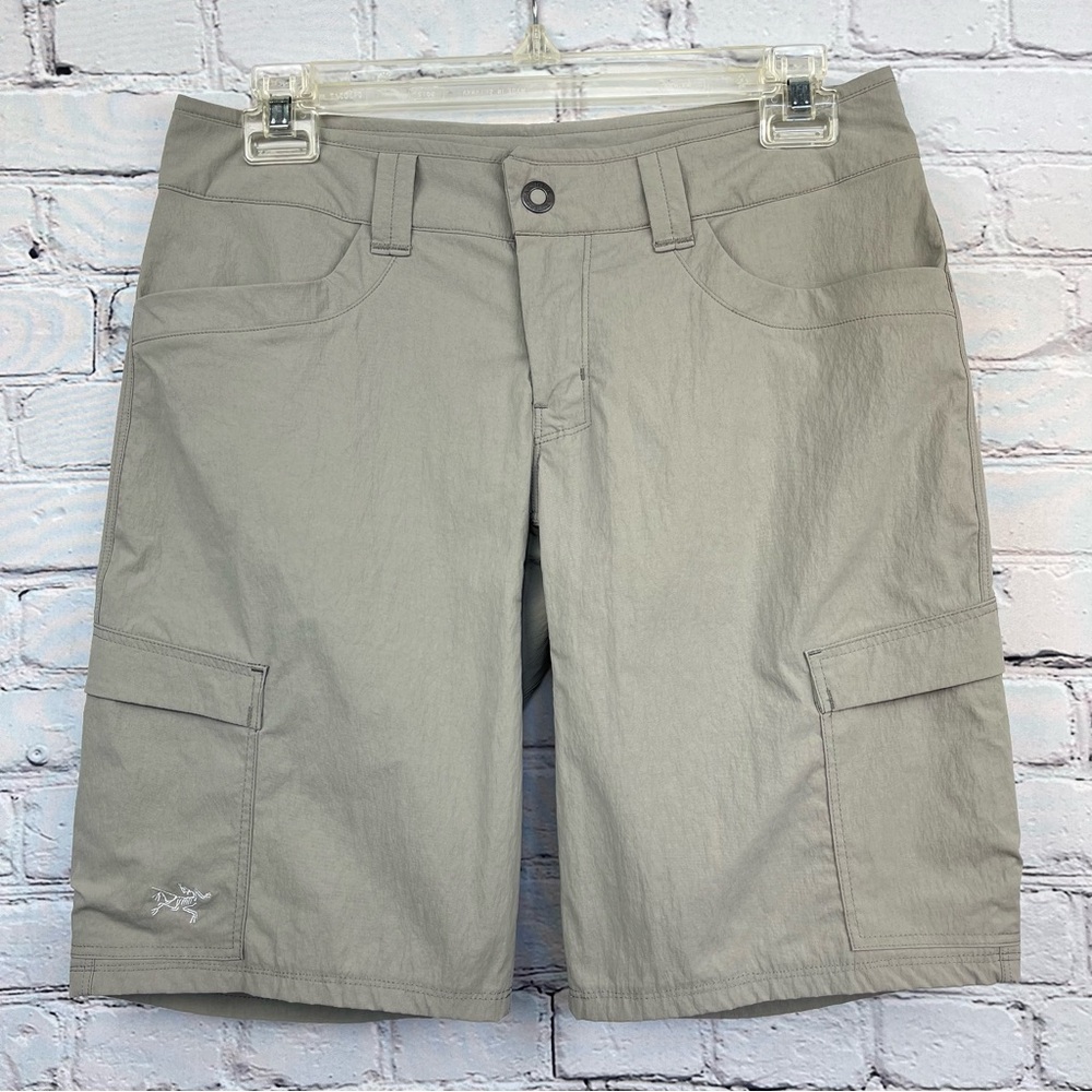 Arc’teryx Parapet Long Women’s Hiking Shorts Taupe Sz 2